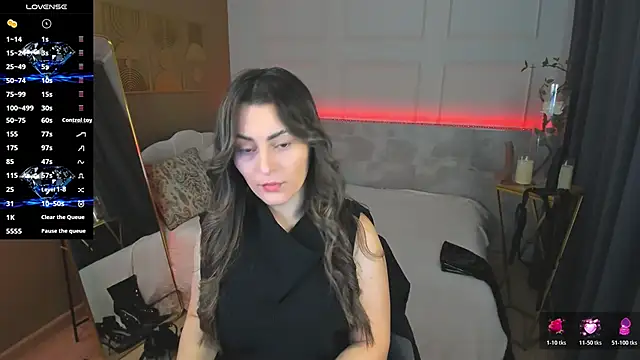 KylieMellow online show from June 15, 2026, 5:29 am