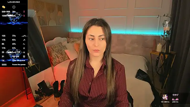 KylieMellow online show from June 13, 2026, 5:27 am