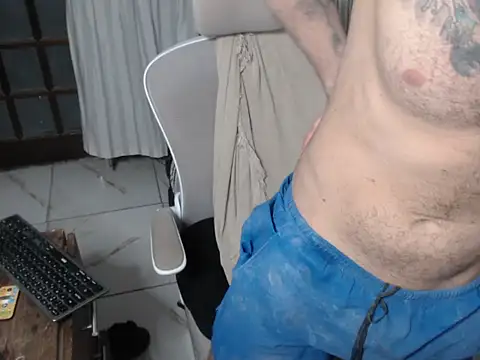 BarucRj online show from November 11, 2025, 9:42 pm