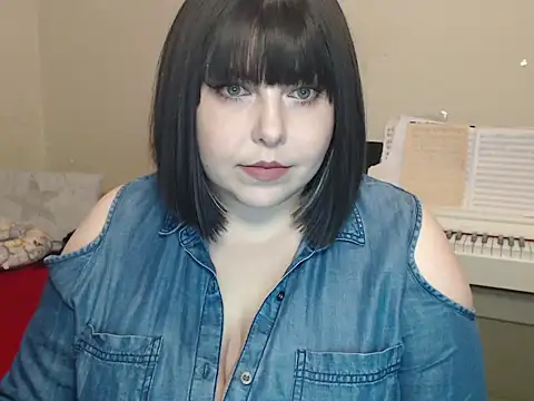 Snapshot of BettyMilla chatting on March 19, 2026, 1:55 pm BettyMilla online show from March 19, 2026, 1:55 pm