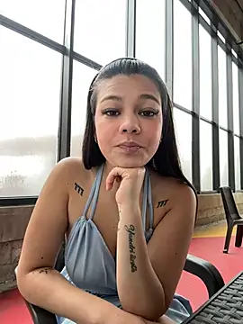 Snapshot of Alyshanon18 chatting on March 9, 2026, 2:20 pm Alyshanon18 online show from March 9, 2026, 2:20 pm