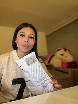 Alyshanon18 online show from March 21, 2025, 4:39 am