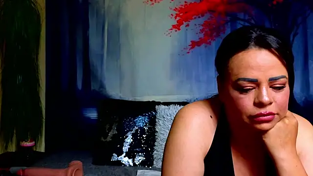 ElizabethEven online show from May 5, 2026, 5:05 pm