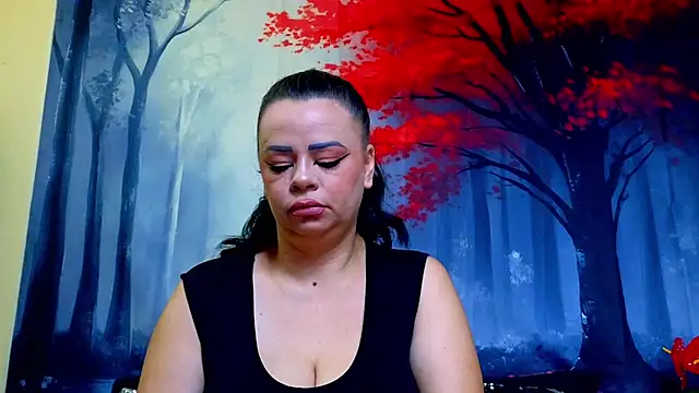 ElizabethEven online show from November 18, 2025, 9:18 pm