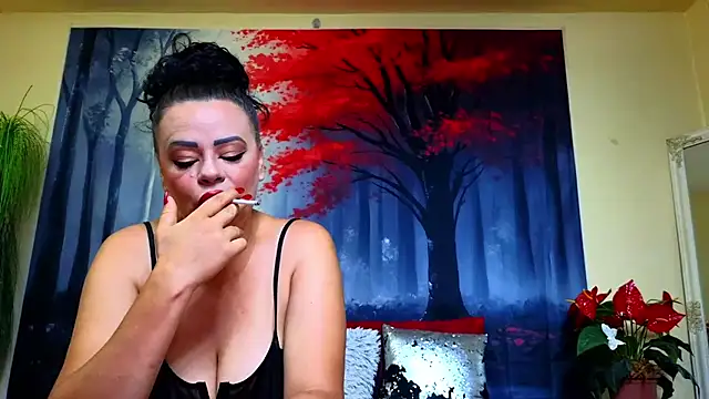 ElizabethEven online show from September 12, 2025, 7:35 pm