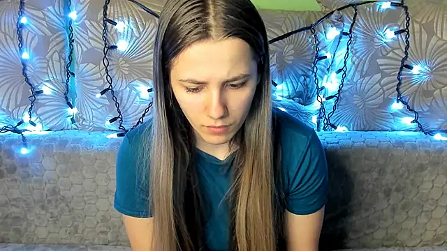 MaggieCake online show from February 17, 2025, 3:15 am