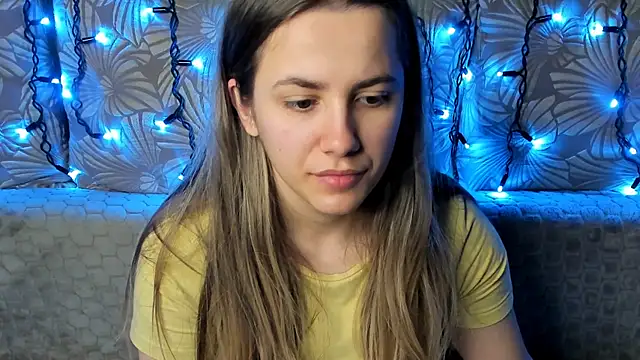 MaggieCake online show from February 15, 2026, 4:13 am