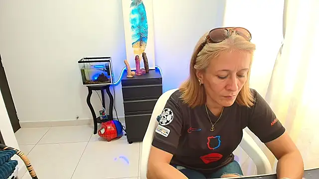 Naty Stone online show from October 21, 2025, 8:41 pm