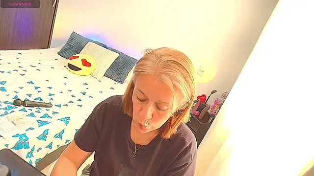 Naty Stone online show from September 8, 2025, 8:08 pm