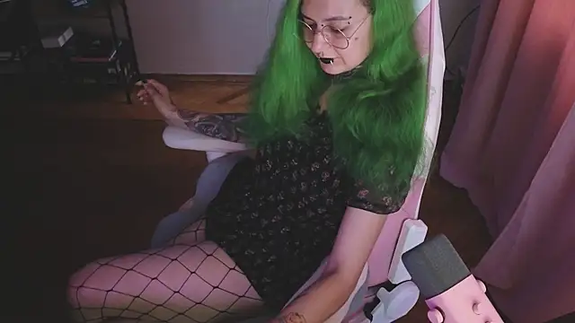 Ginger Stay online show from August 3, 2026, 9:04 am