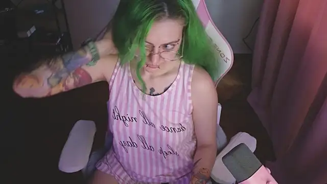 Ginger Stay online show from August 1, 2026, 12:25 pm