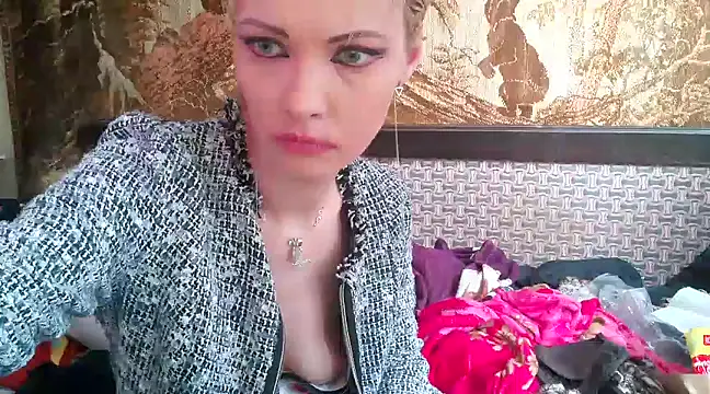 WildMissNiks online show from March 14, 2025, 11:45 am