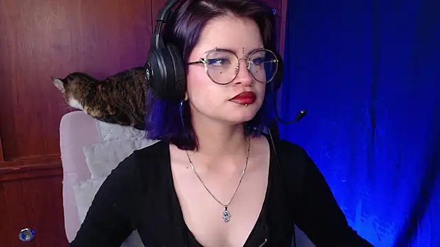 Snapshot of Raventh_ chatting on February 21, 2026, 11:34 am Raventh online show from February 21, 2026, 11:34 am