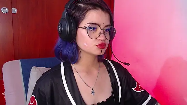 Snapshot of Raventh_ chatting on March 7, 2026, 1:38 pm Raventh online show from March 7, 2026, 1:38 pm