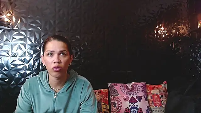 PINK  LOLA1 online show from September 15, 2025, 12:27 pm