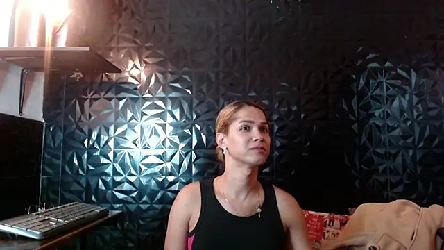 PINK  LOLA1 online show from June 9, 2026, 11:17 pm