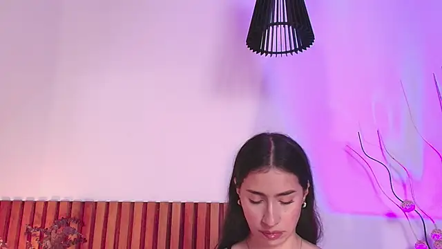 Christy Sea online show from September 18, 2025, 6:44 pm