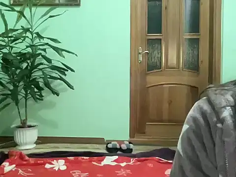 Snapshot of AngelTough20 chatting on February 25, 2026, 12:44 am AngelTough20 online show from February 25, 2026, 12:44 am