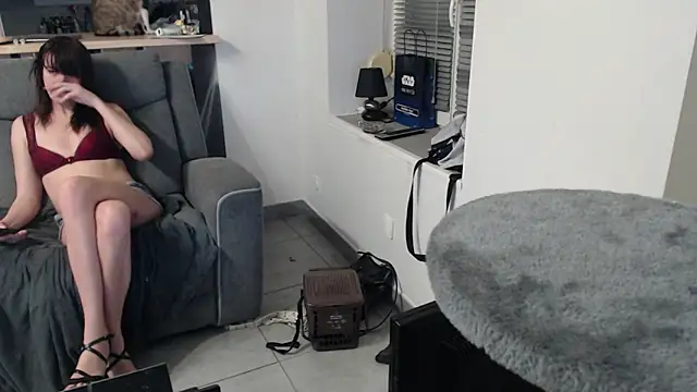 missthon0 online show from November 27, 2025, 2:28 pm