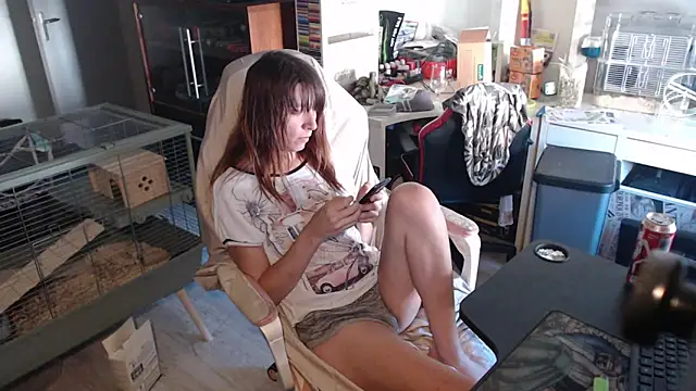 missthon0 online show from June 12, 2026, 3:21 pm