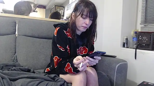 missthon0 online show from January 7, 2026, 1:27 pm