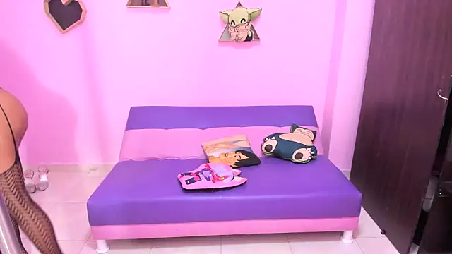 MATURE WHOR33 online show from October 11, 2025, 12:17 pm