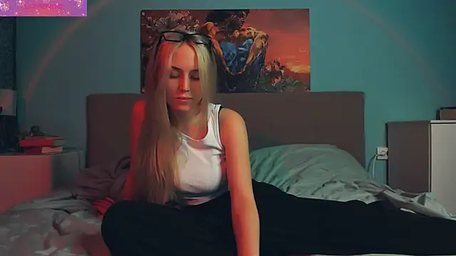 Linda Roxy online show from January 9, 2025, 5:00 pm