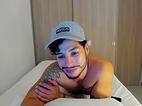 Sirs papi online show from December 16, 2025, 5:00 am