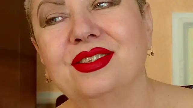 LadyPosh online show from May 7, 2026, 8:34 pm