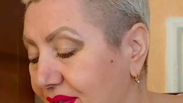 LadyPosh online show from October 22, 2025, 9:03 pm