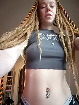 LucidLucy online show from October 19, 2025, 8:55 pm