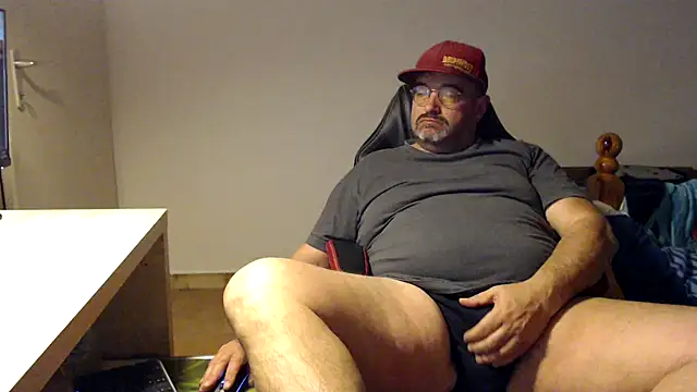 Snapshot of fraboys chatting on March 20, 2026, 10:22 pm fraboys online show from March 20, 2026, 10:22 pm