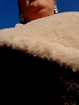 Dirtyfeelin online show from March 4, 2025, 2:53 pm