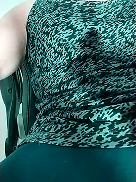 sexy fit guy on cam online show from November 28, 2025, 2:17 pm