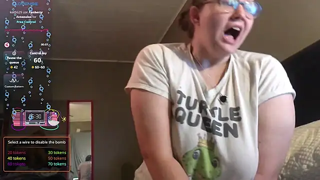 Snapshot of ZeTurtleMaster chatting on November 22, 2025, 12:54 am ZeTurtleMaster online show from November 22, 2025, 12:54 am