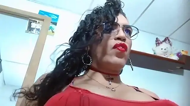 Snapshot of AngelikaTS chatting on July 8, 2026, 12:50 pm AngelikaTS online show from July 8, 2026, 12:50 pm