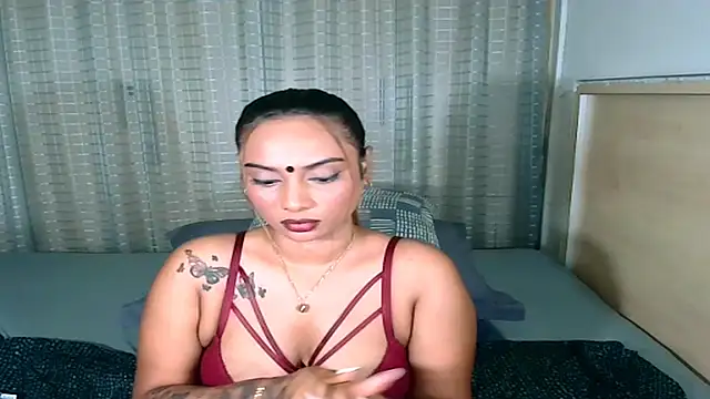 Snapshot of sexyindianchic chatting on February 5, 2026, 7:21 pm sexyindianchic online show from February 5, 2026, 7:21 pm