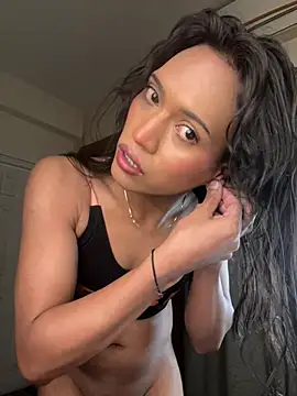 DarlingJenny22 online show from March 18, 2026, 9:04 pm