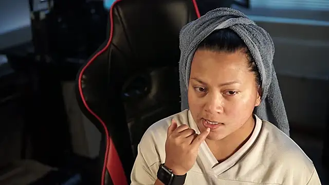 Bubbleliyah online show from December 29, 2024, 9:41 pm