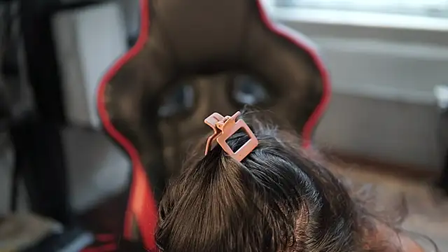 Bubbleliyah online show from December 19, 2024, 3:41 pm