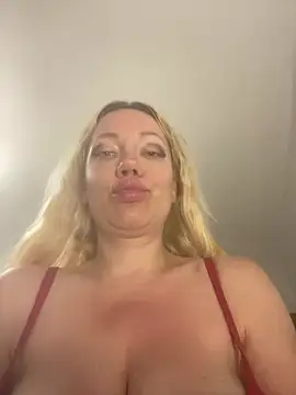 SofiaJoy online show from June 11, 2026, 5:54 pm