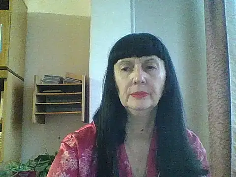 MelanyBanks online show from December 5, 2025, 1:21 pm