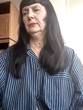 MelanyBanks online show from November 25, 2025, 11:32 am