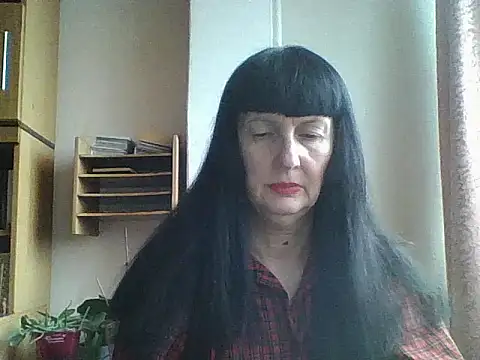 MelanyBanks online show from December 3, 2025, 8:36 am