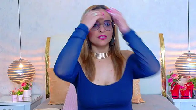 Snapshot of MarilynVega1 chatting on July 10, 2026, 9:15 pm MarilynVega1 online show from July 10, 2026, 9:15 pm