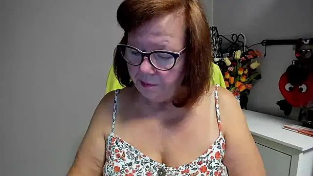 Adelewildx online show from July 23, 2026, 3:26 am