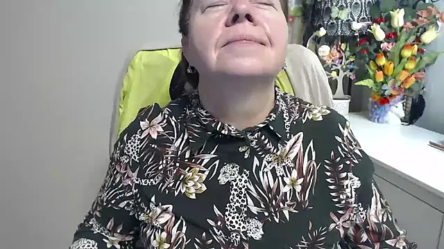 Snapshot of Adelewildx chatting on March 17, 2026, 4:48 am Adelewildx online show from March 17, 2026, 4:48 am