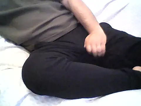 JohnyBravoo7 online show from April 3, 2026, 7:04 am