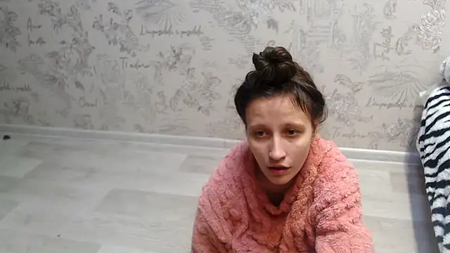 alisacucumber online show from December 18, 2025, 9:58 am