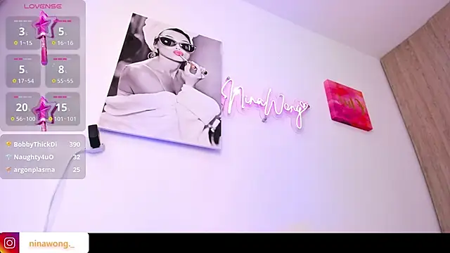 NinaWong online show from February 25, 2025, 6:33 pm